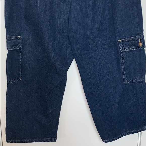 Size 16 Average woman’s blue jean capris - Picture 4 of 6